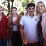 Entrega Presidenta de Mazatlán becas Proase a estudiantes de zona rural en El Quelite